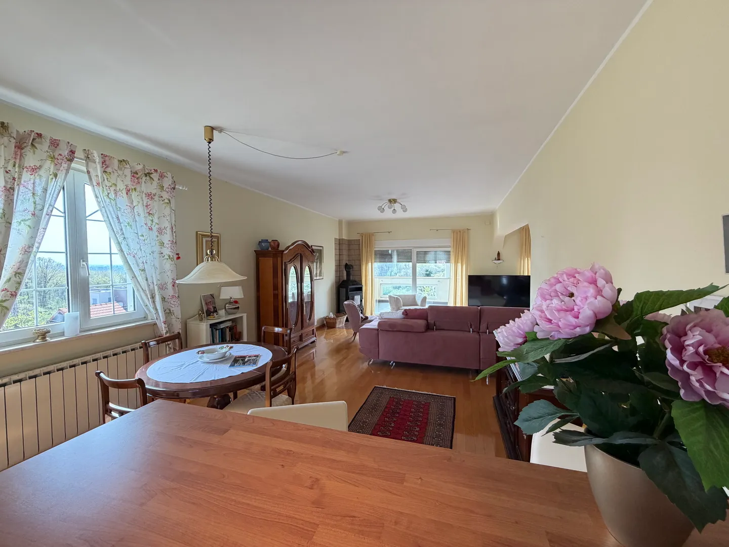 zagreb, dubrava-novoselec, kuća s dva stana 358 m2, na parceli od 911 m2 - slika 10