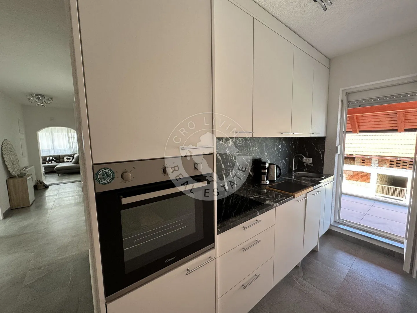 zaprešić, samostojeća kuća 310 m2, na površini od 1830 m2, sa gospodarskim prostorom - slika 20