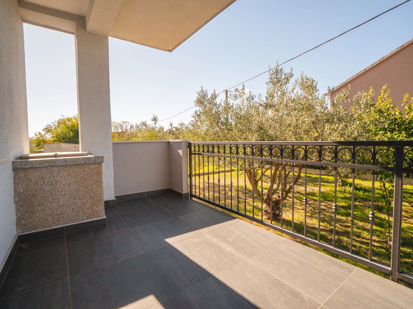 hrvatska, zadar, briševo – dvojnica s velikom okućnicom i dva stana, mirna lokacija, 1.216 m² - slika 25