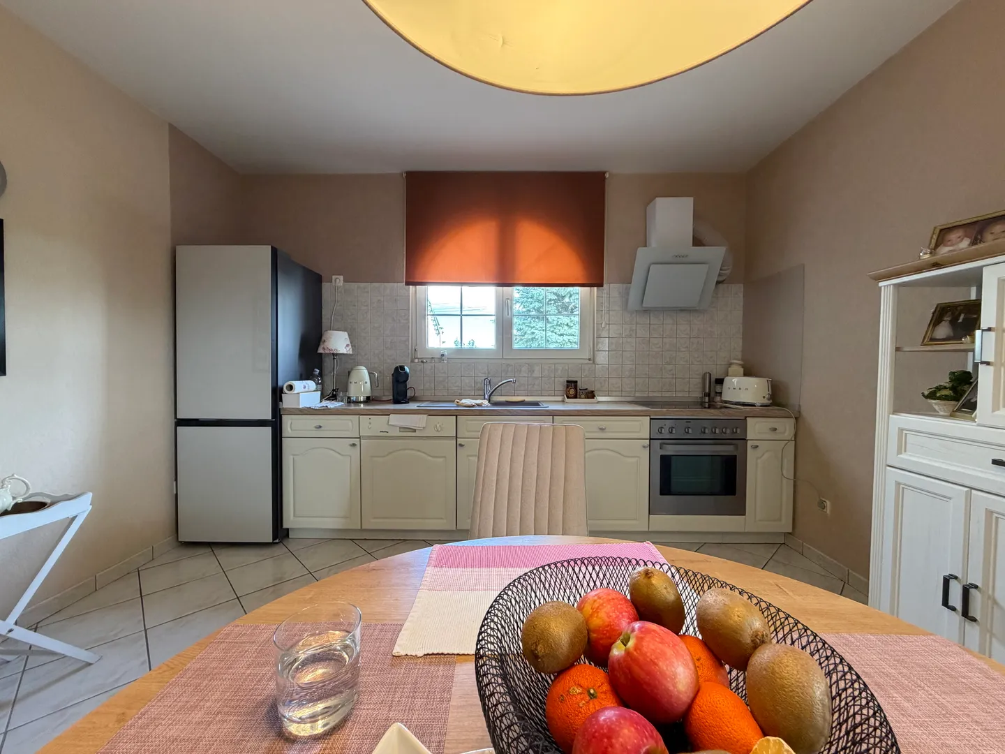 zagreb, dubrava-novoselec, kuća s dva stana 358 m2, na parceli od 911 m2 - slika 19