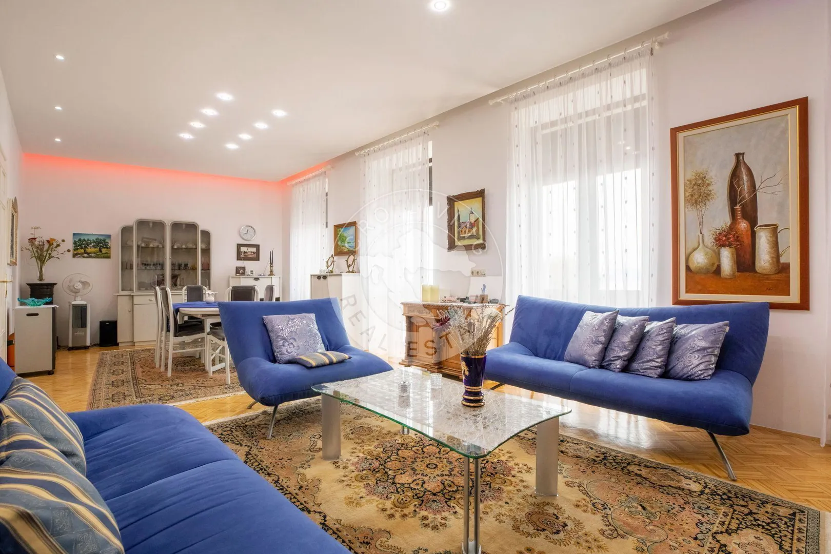 crikvenica, kuća 498 m2, tri stana apartmana jedan stan i dva poslovna prostora - slika 3