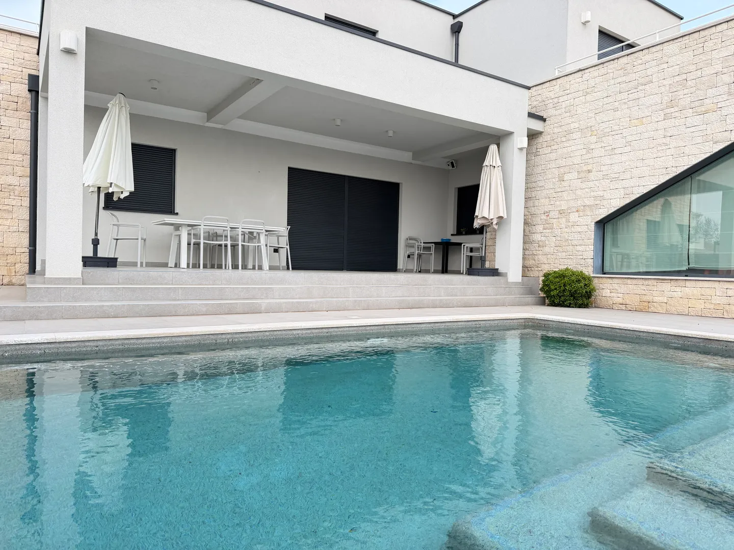 hrvatska, poreč, varvari – potpuno namještena luksuzna vila s bazenom, 280 m² - slika 30