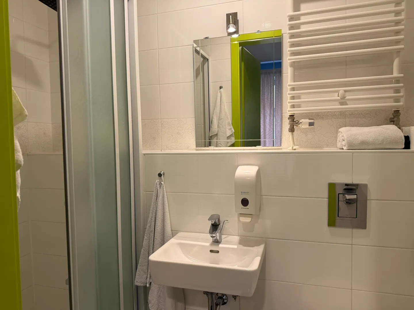 prodaja: hostel u centru zagreba - slika 19