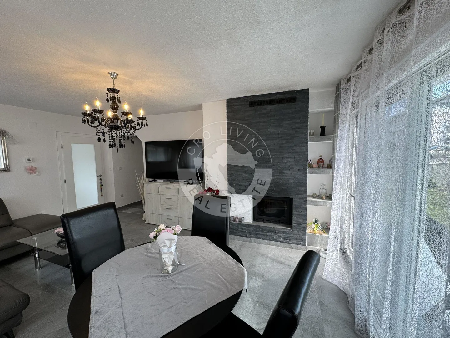 zaprešić, samostojeća kuća 310 m2, na površini od 1830 m2, sa gospodarskim prostorom - slika 7