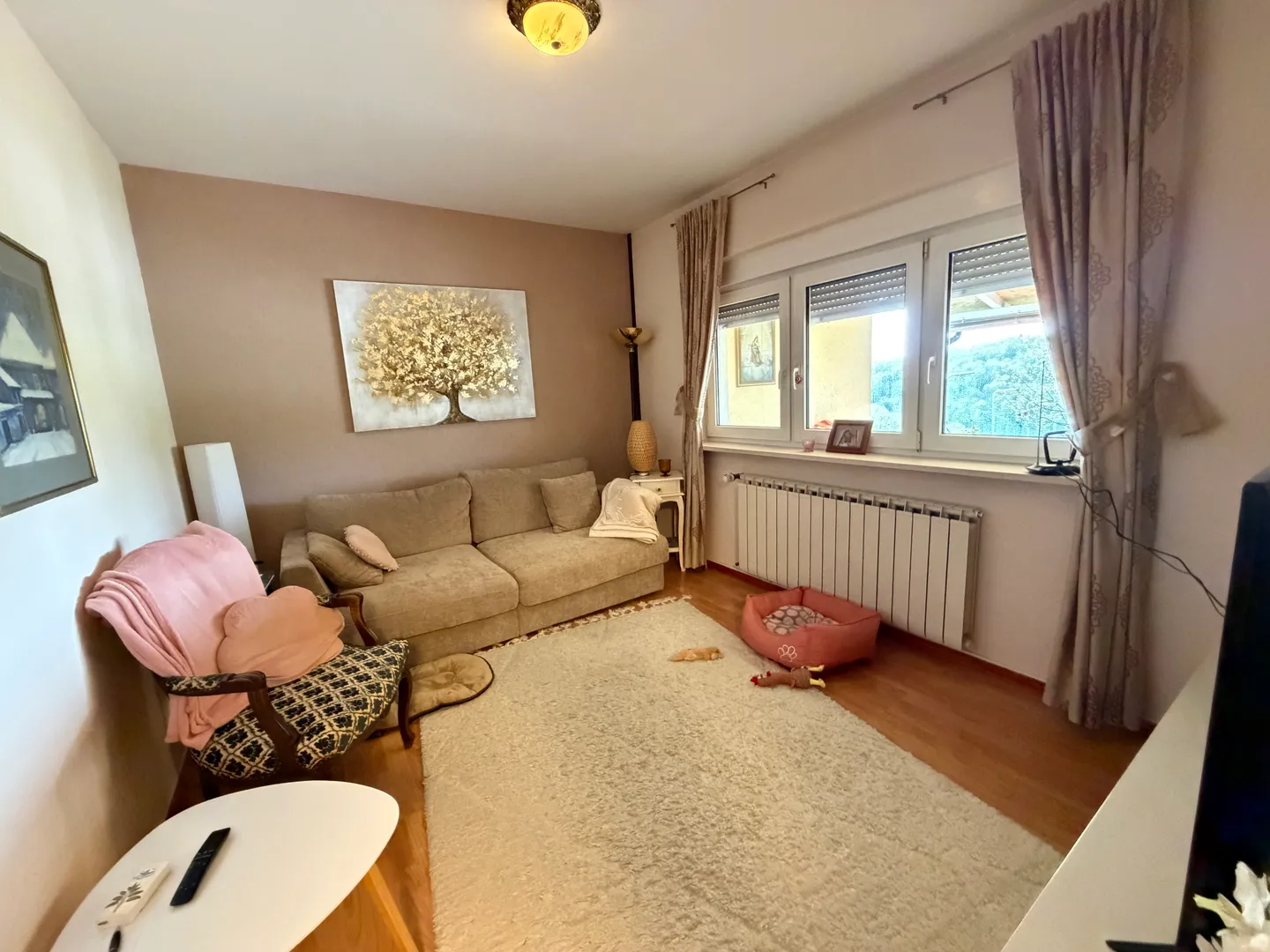 zagreb, dubrava-novoselec, kuća s dva stana 358 m2, na parceli od 911 m2 - slika 28