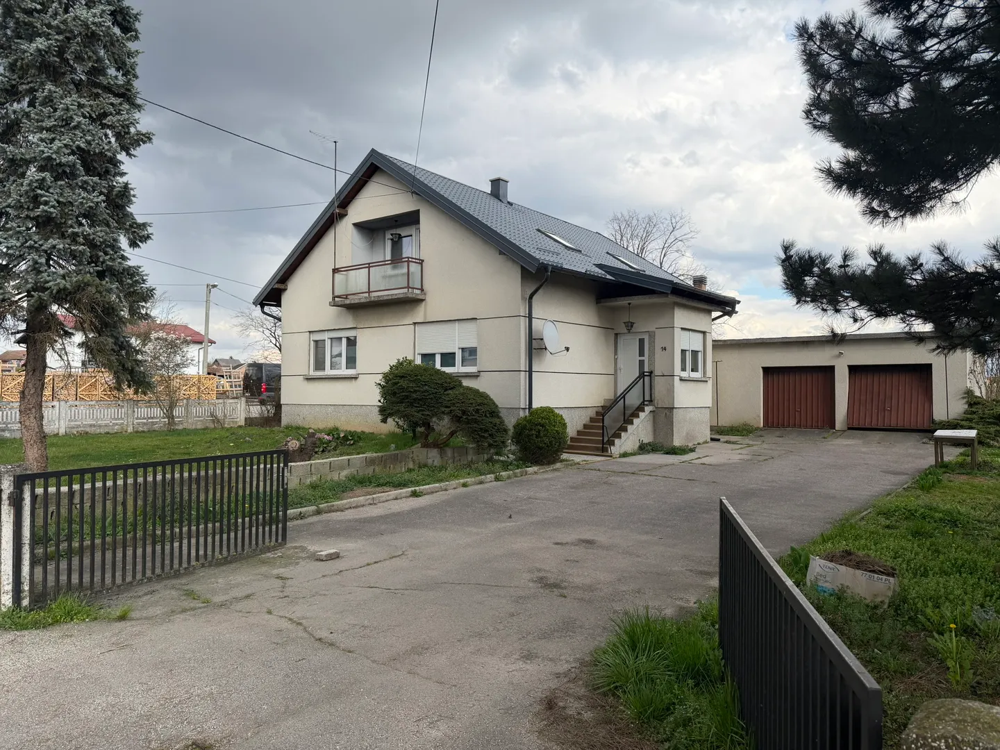 Belovar (Sesvete), Kuća 220m2 sa građevinskim zemljištem - Belovar, Zagreb
