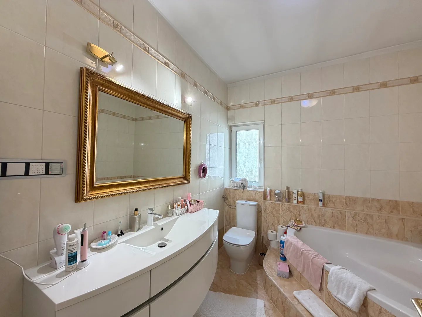 zagreb, dubrava-novoselec, kuća s dva stana 358 m2, na parceli od 911 m2 - slika 14