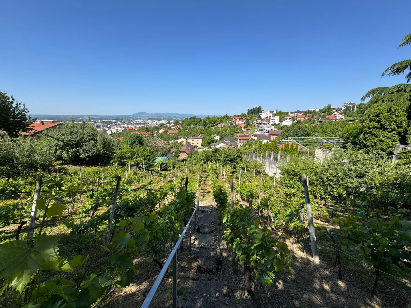 zagreb, gornje vrapče, građevinsko zemljište 2575m2 - slika 2
