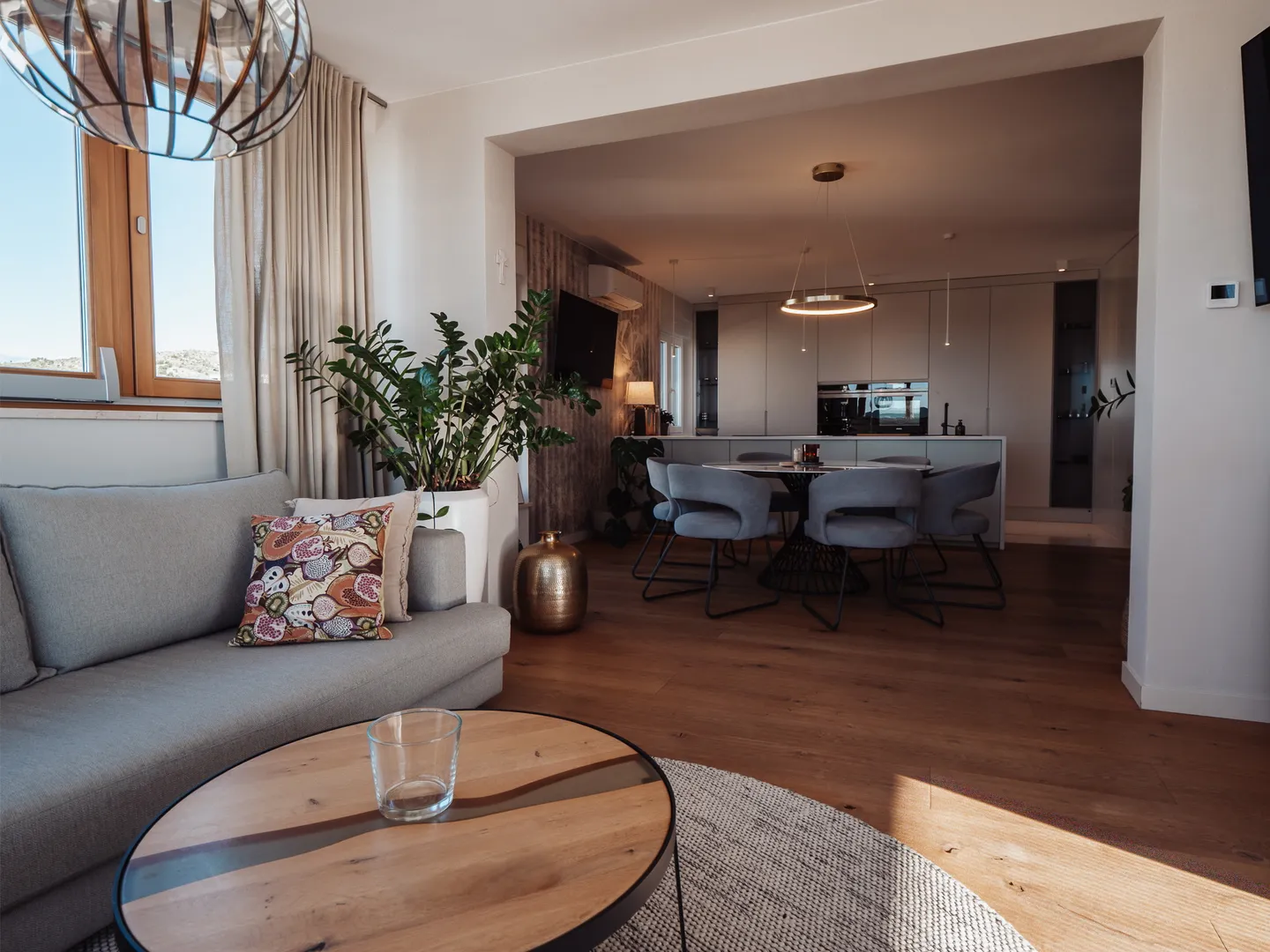 hrvatska, šibenik, vodice (tribunj) – penthouse stan s pogledom na more, 130 m² površine, dvije terase, moderna arhitektura - slika 5