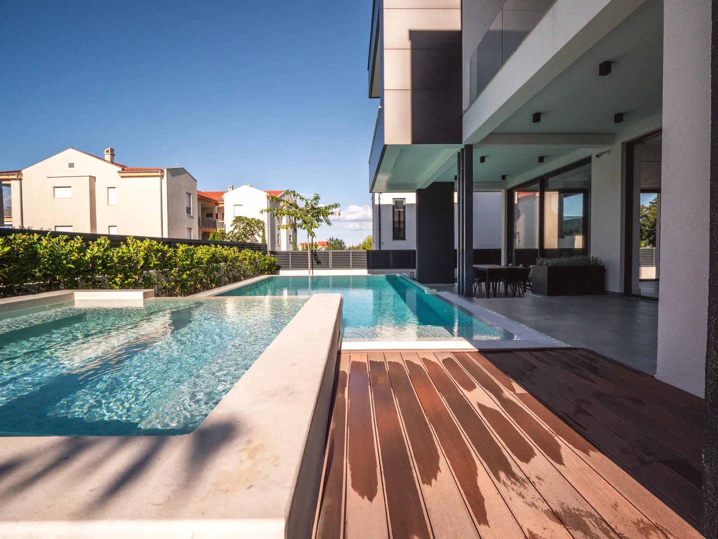 Hrvatska, Zadar, Privlaka – luksuzna vila s bazenom i whirlpoolom, 198 m², 130 m do plaže