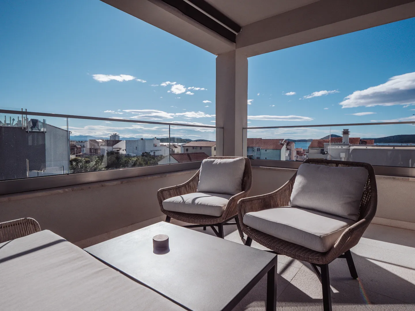 hrvatska, šibenik, vodice (tribunj) – moderan stan na 1. katu s 4 spavaće sobe, 2 terase i 3 parkirna mjesta, 137,91 m² - slika 10