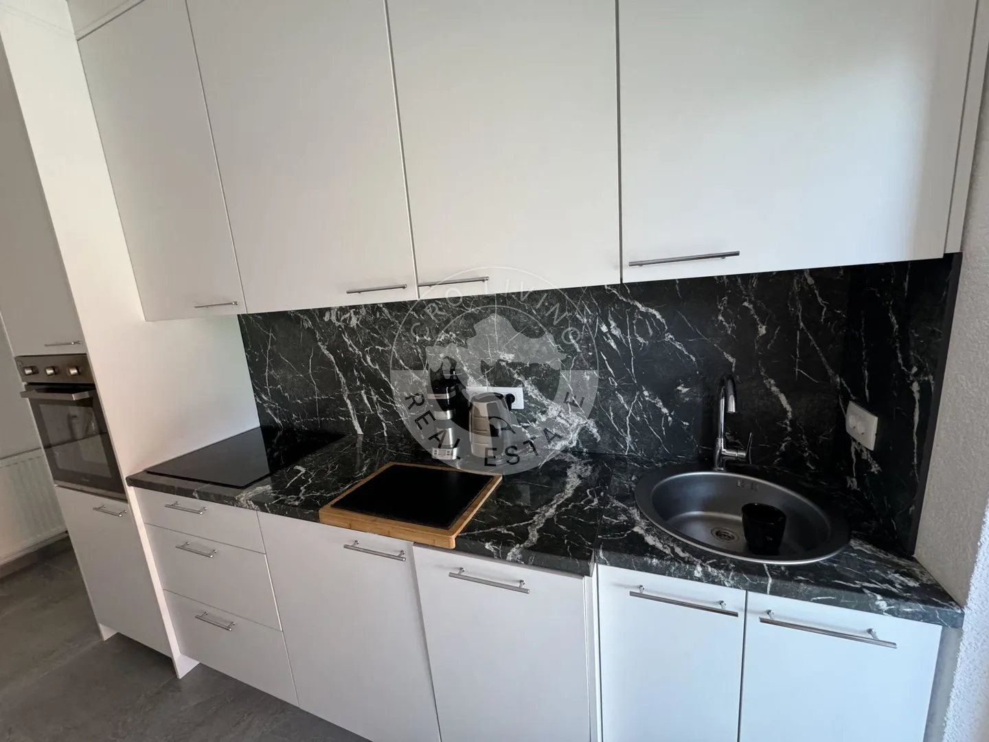zaprešić, samostojeća kuća 310 m2, na površini od 1830 m2, sa gospodarskim prostorom - slika 19