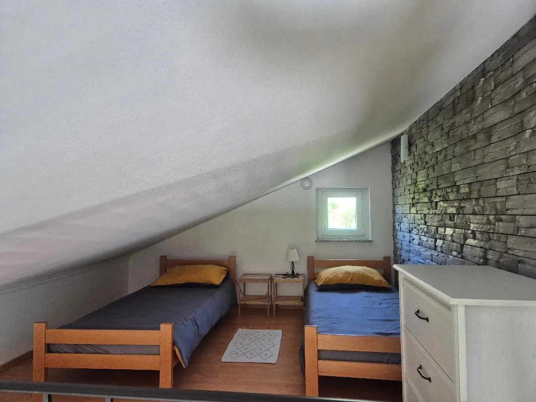seline, kuća sa bazenom, 4 apartmana u mirnom okruženju - slika 7