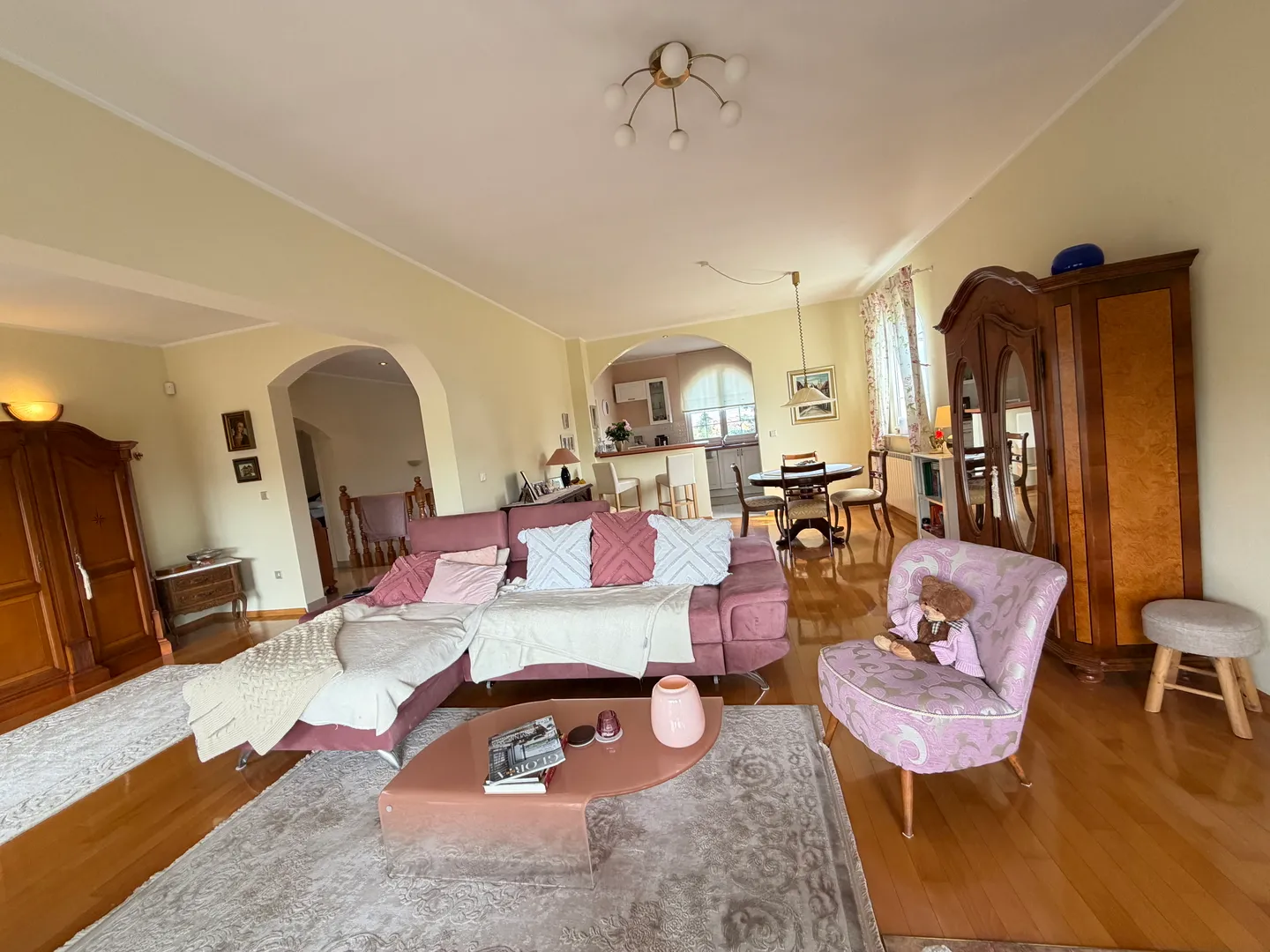 zagreb, dubrava-novoselec, kuća s dva stana 358 m2, na parceli od 911 m2 - slika 4