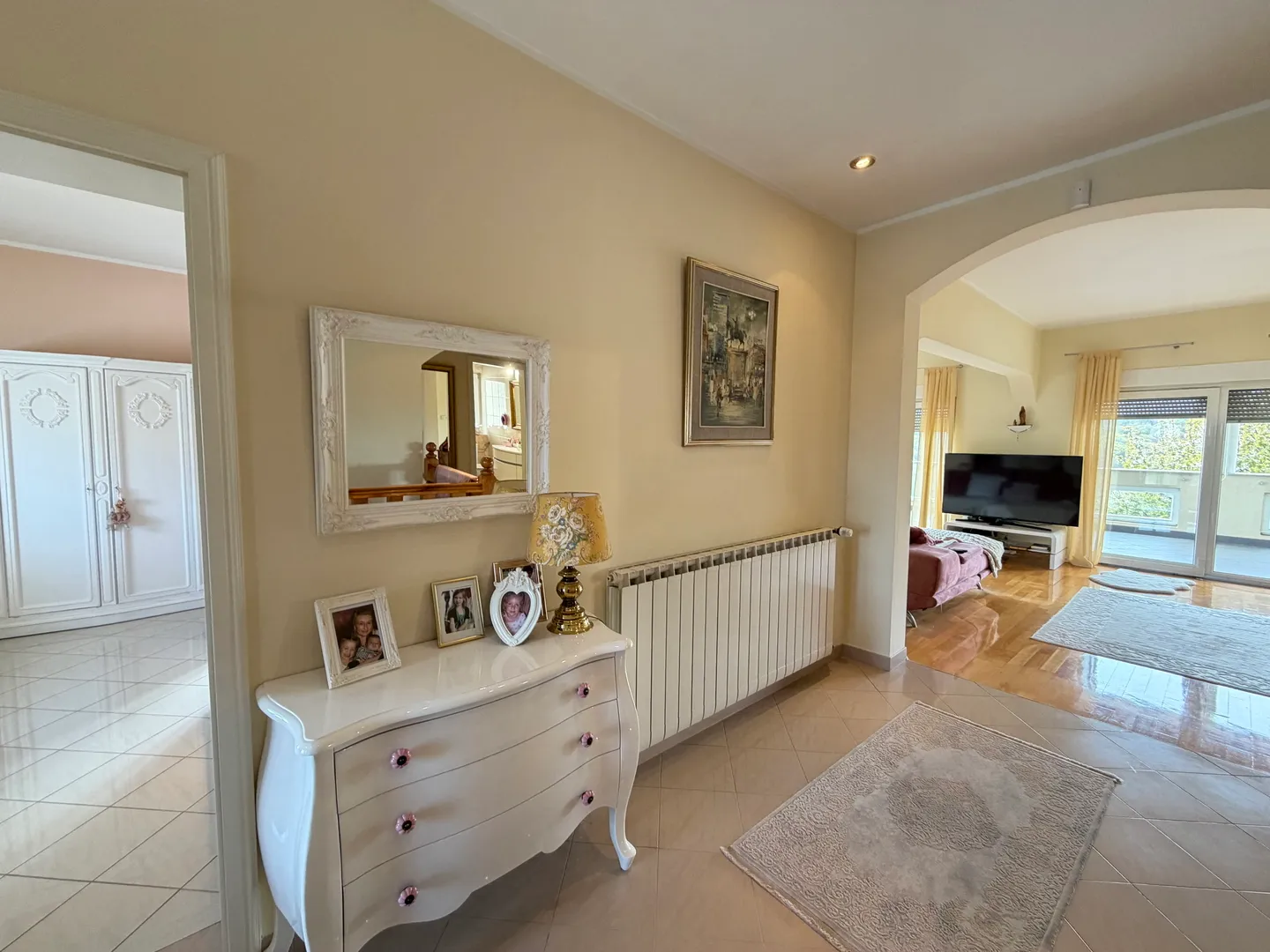 zagreb, dubrava-novoselec, kuća s dva stana 358 m2, na parceli od 911 m2 - slika 37