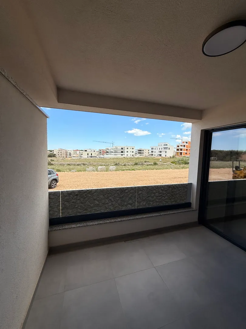 Jednosobni Stan S Natkrivenom Terasom, 350 M Od Mora, Povljana - Pag