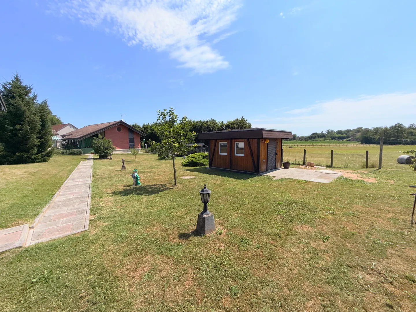 kloštar ivanić - uređena prizemnica s 3 spavaće sobe, garažom i parcelom od 2.054 m2 - slika 33
