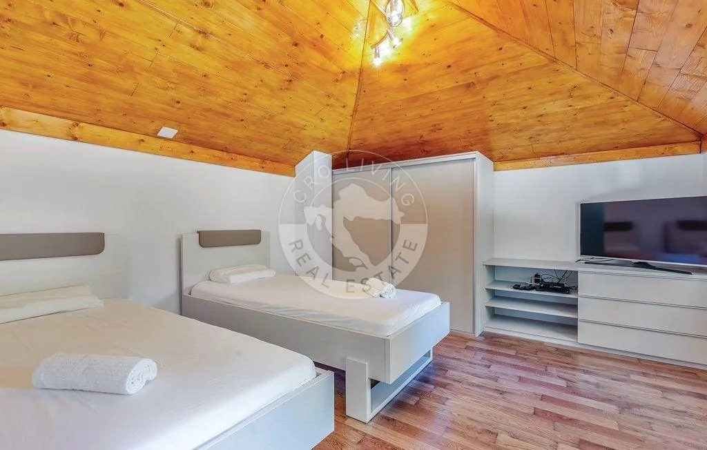 bribir, samostojeća kuća sa bazenom, 110m2 - slika 18
