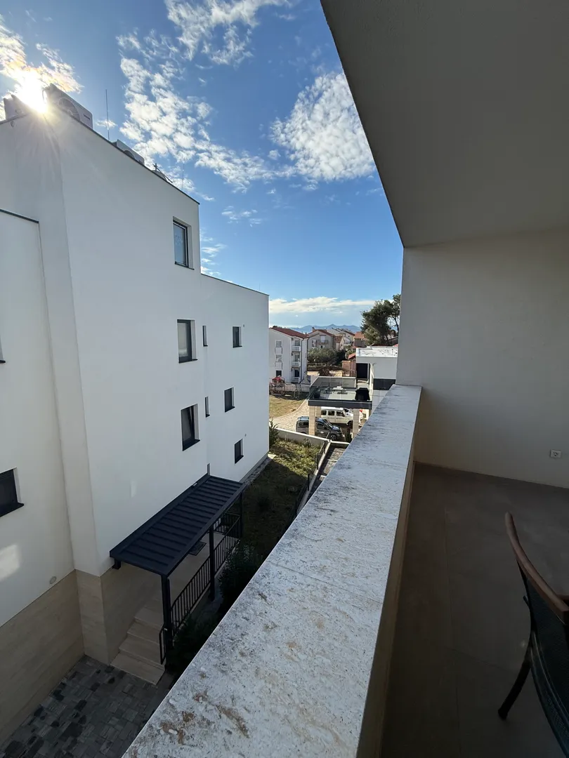penthouse stan s krvonom terasom i pogledom na more, zadar - slika 16