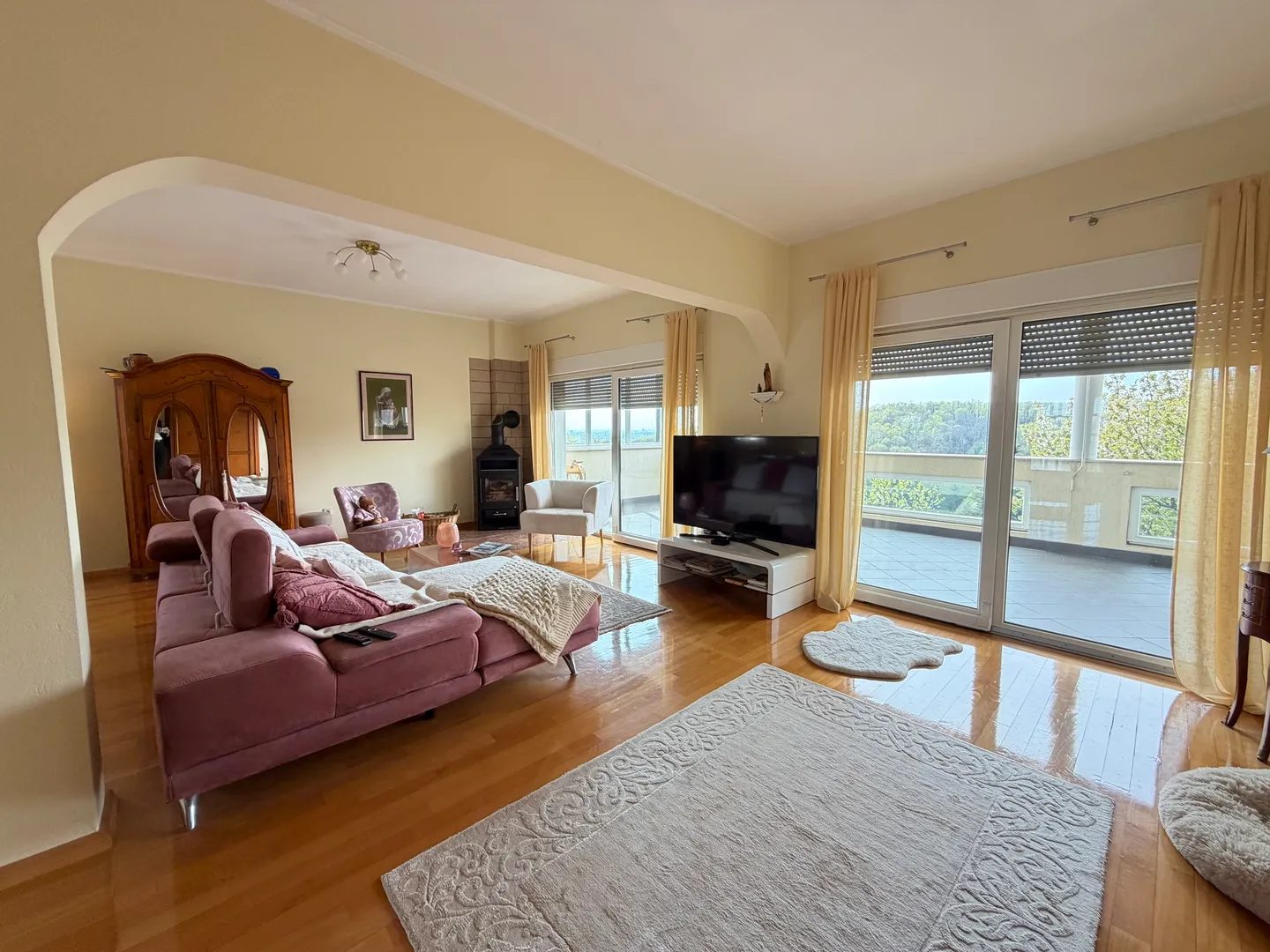 zagreb, dubrava-novoselec, kuća s dva stana 358 m2, na parceli od 911 m2 - slika 7