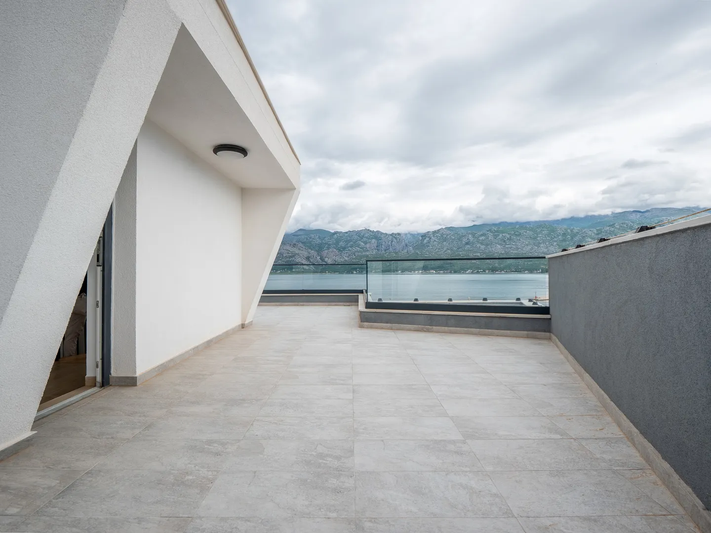 hrvatska, zadar, vinjerac – penthouse s krovnom terasom i pogledom na more - slika 4