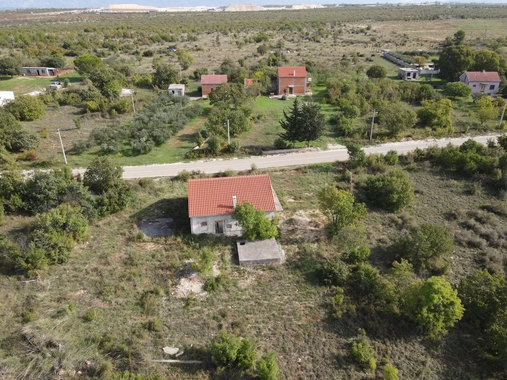 hrvatska, zemunik, zadar – 2.062 m² građevinskog zemljišta s kućom + 1.987 m² poljoprivrednog zemljišta u mirnoj zoni, 5 min od zračne luke - slika 14