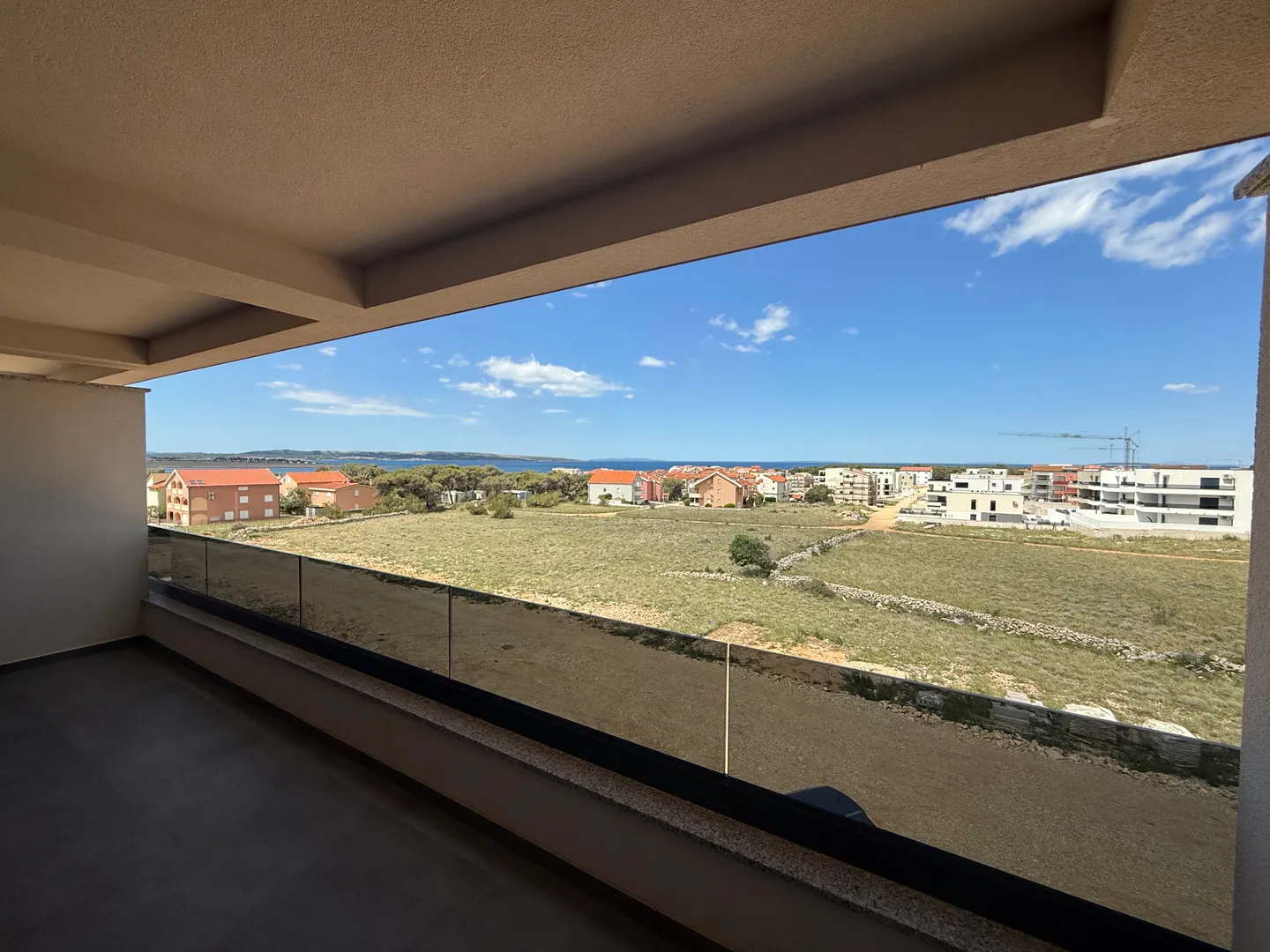 dvoetažni stan s otvorenim pogledom na more, 350 m od mora, povljana - pag - slika 4