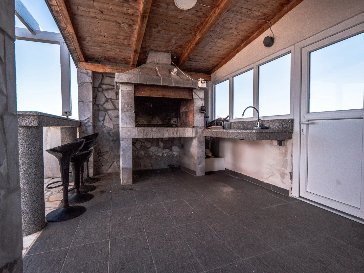 hrvatska, zadar, vrsi - prostrana moderna kuća s bazenom, kaminom i garažom, 152 m² stambena površina - slika 37