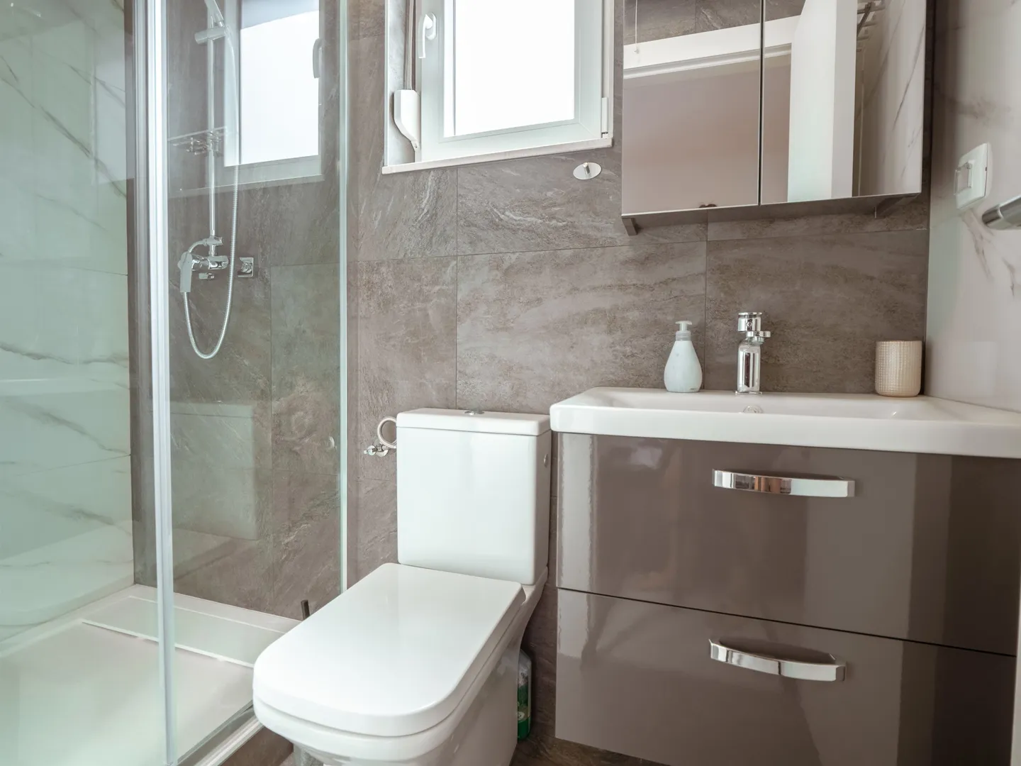 hrvatska, zadar, vir, 4 apartmana, visokokvalitetna i održavana, potpuno opremljena i namještena, investicijska nekretnina blizu mora - slika 30