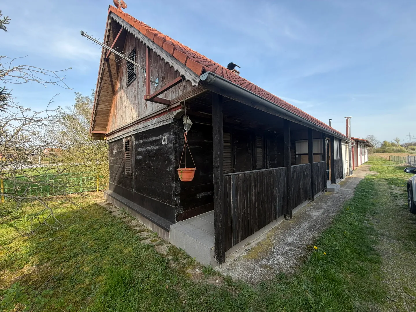 prodaja građevinskog zemljišta s kućom i radionom, rugvica (dragošička), 2027m2 - slika 3