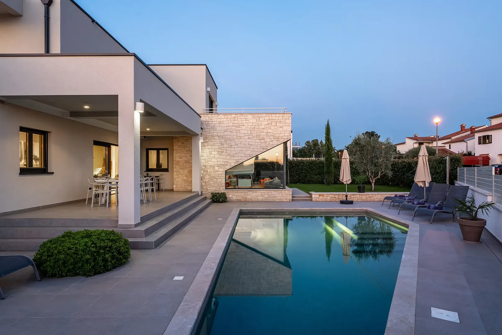 hrvatska, poreč, varvari – potpuno namještena luksuzna vila s bazenom, 280 m² - slika 14