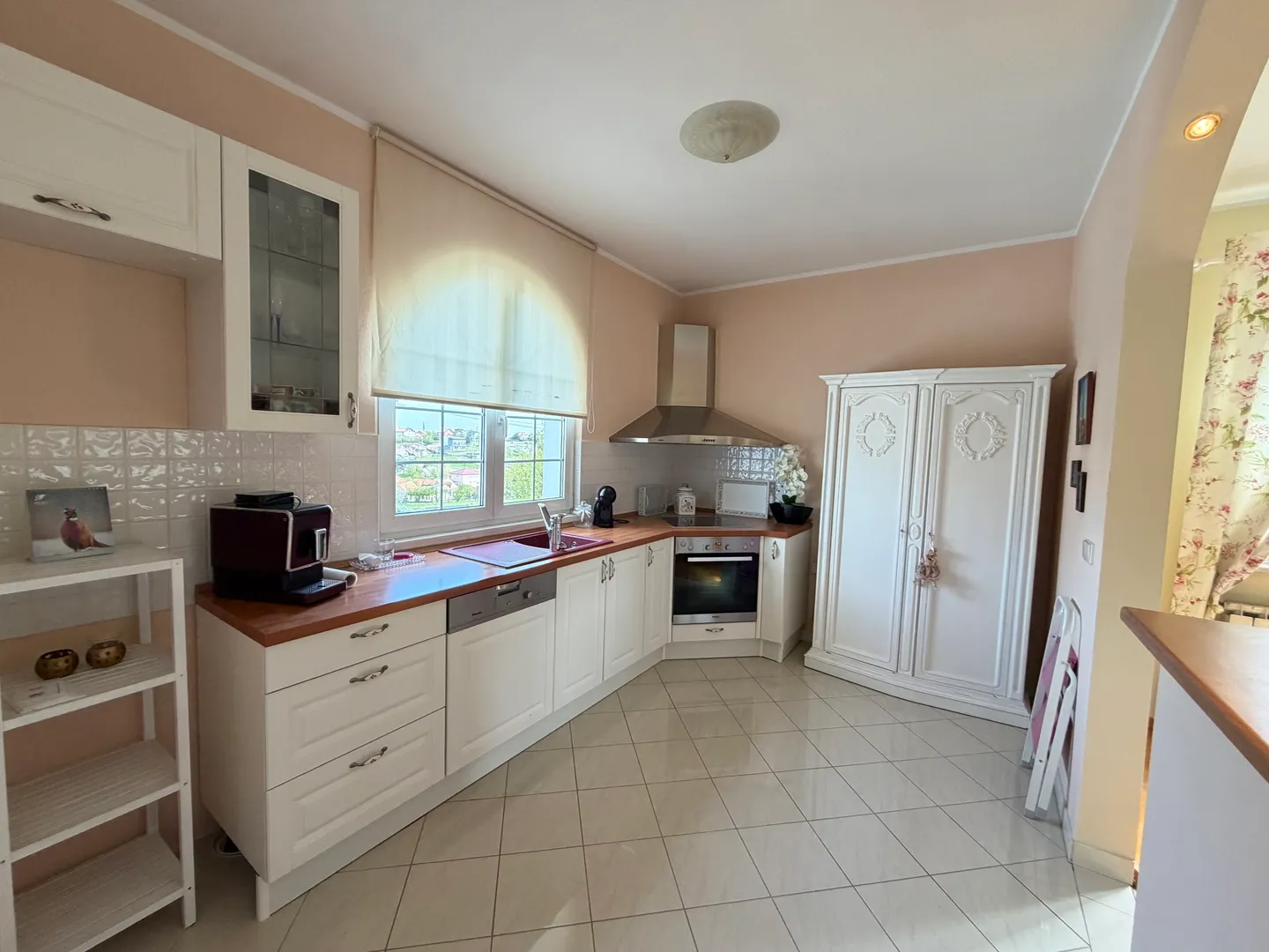 zagreb, dubrava-novoselec, kuća s dva stana 358 m2, na parceli od 911 m2 - slika 32
