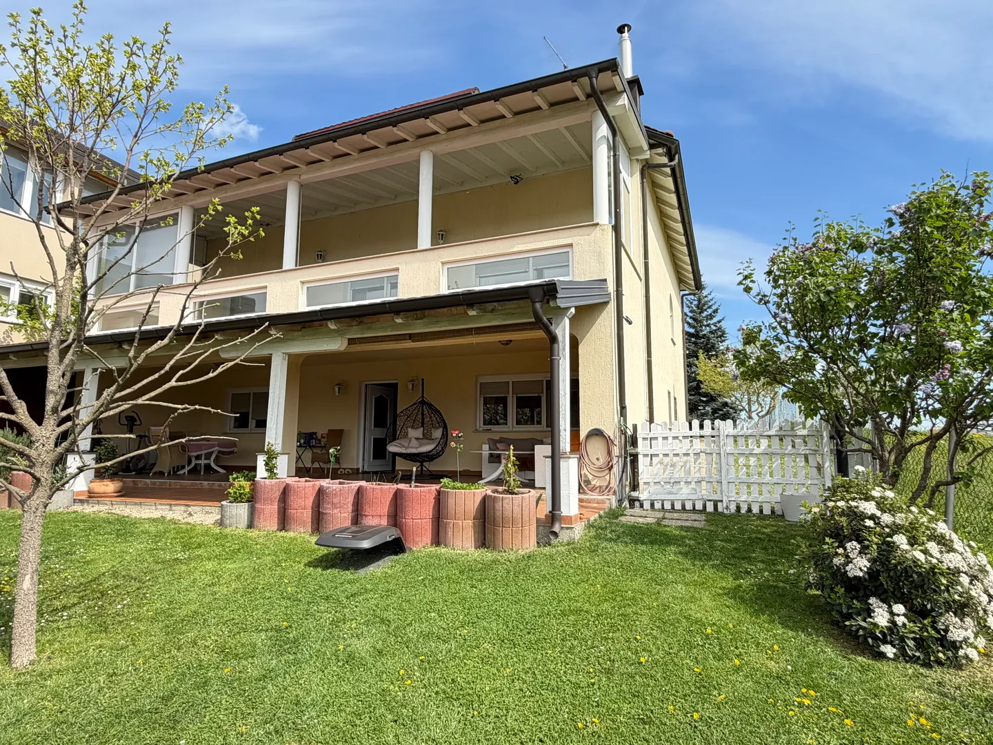 zagreb, dubrava-novoselec, kuća s dva stana 358 m2, na parceli od 911 m2 - slika 50