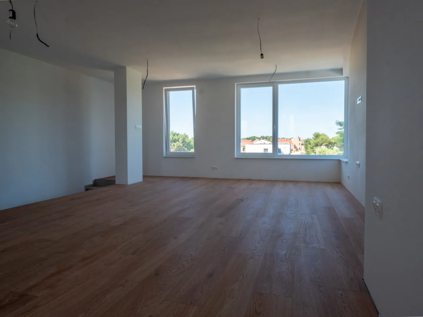 dvoetažni stan s krovnom terasom, 200 m od mora, privlaka - zadar - slika 13