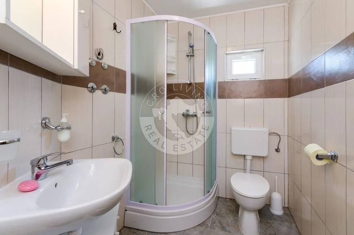 bribir, samostojeća kuća sa bazenom, 110m2 - slika 20