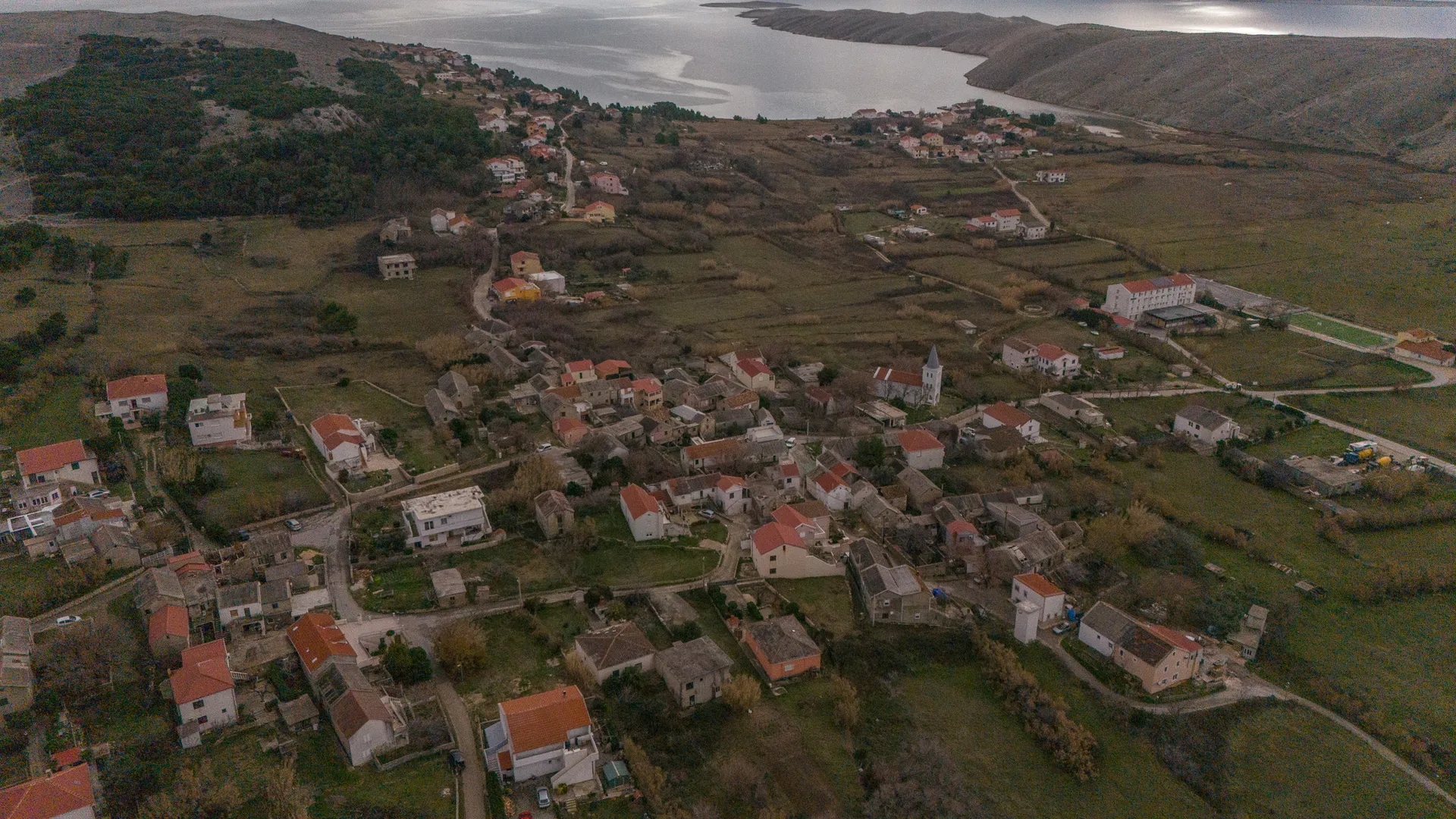 hrvatska, pag, vlašići povljana – građevinsko zemljište 490 m² u mirnom stambenom naselju - slika 4