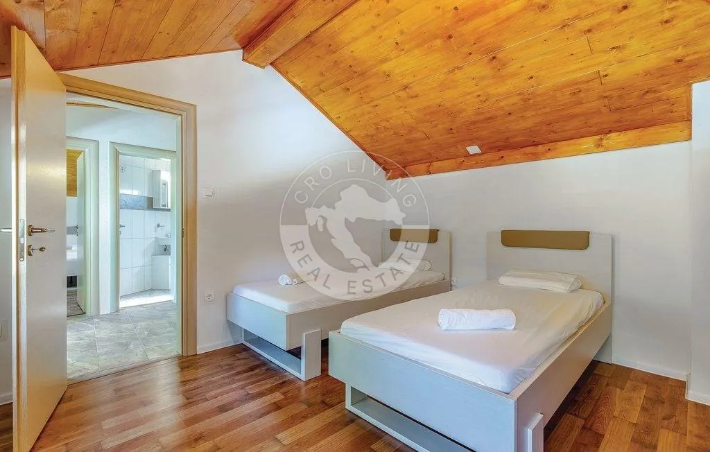 bribir, samostojeća kuća sa bazenom, 110m2 - slika 16