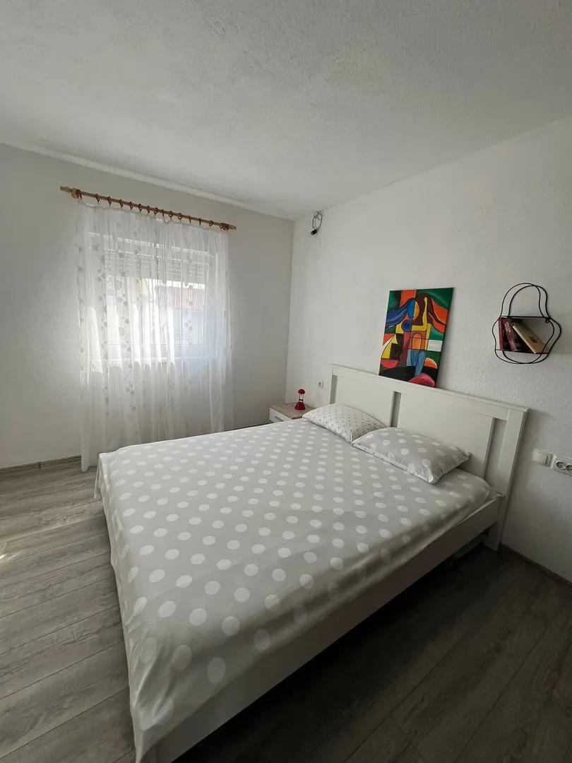 otok čiovo, okrug gornji- kuća s apartmanima, 80 m od mora i 8 km od zračne luke - slika 4