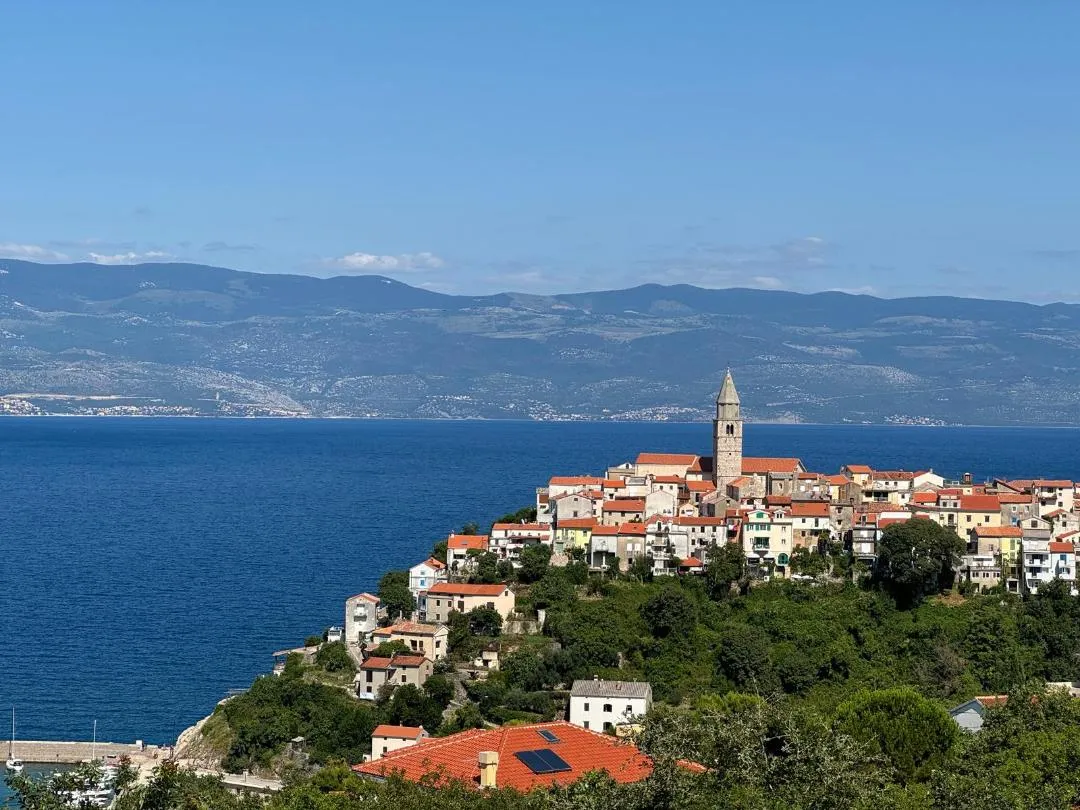 hrvatska, vrbnik, građevinsko zemljište 845 m2, pogled na more - slika 4