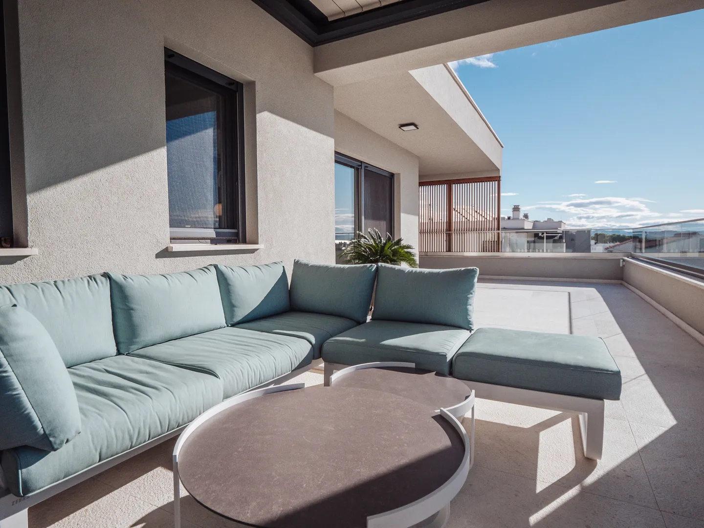 hrvatska, šibenik, vodice (tribunj) – penthouse stan s pogledom na more, 130 m² površine, dvije terase, moderna arhitektura - slika 22