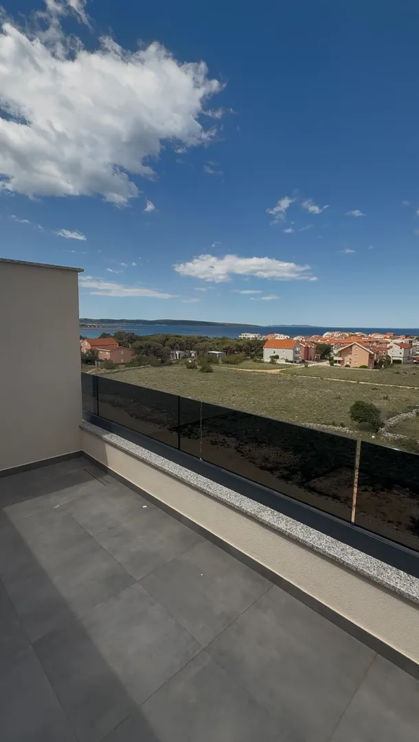 Dvoetažni Stan S Otvorenim Pogledom Na More, 350 M Od Mora, Povljana - Pag