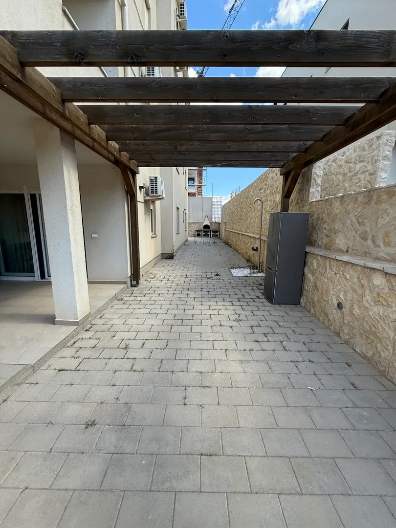 dvosobni stan s vrtom, 400 m od plaže, povljana - pag - slika 2