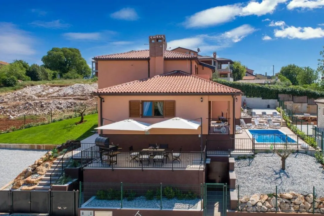 poreč, jasenovica– moderna vila s bazenom u prirodnum ambijentu- na 744 m² zemljišta - slika 2
