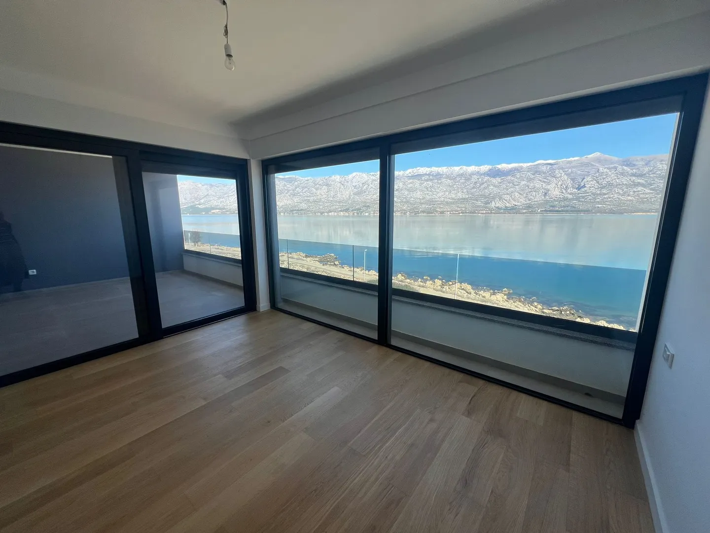 penthouse stan s krovnom terasom, 1 red do mora, vinjerac - zadar - slika 3