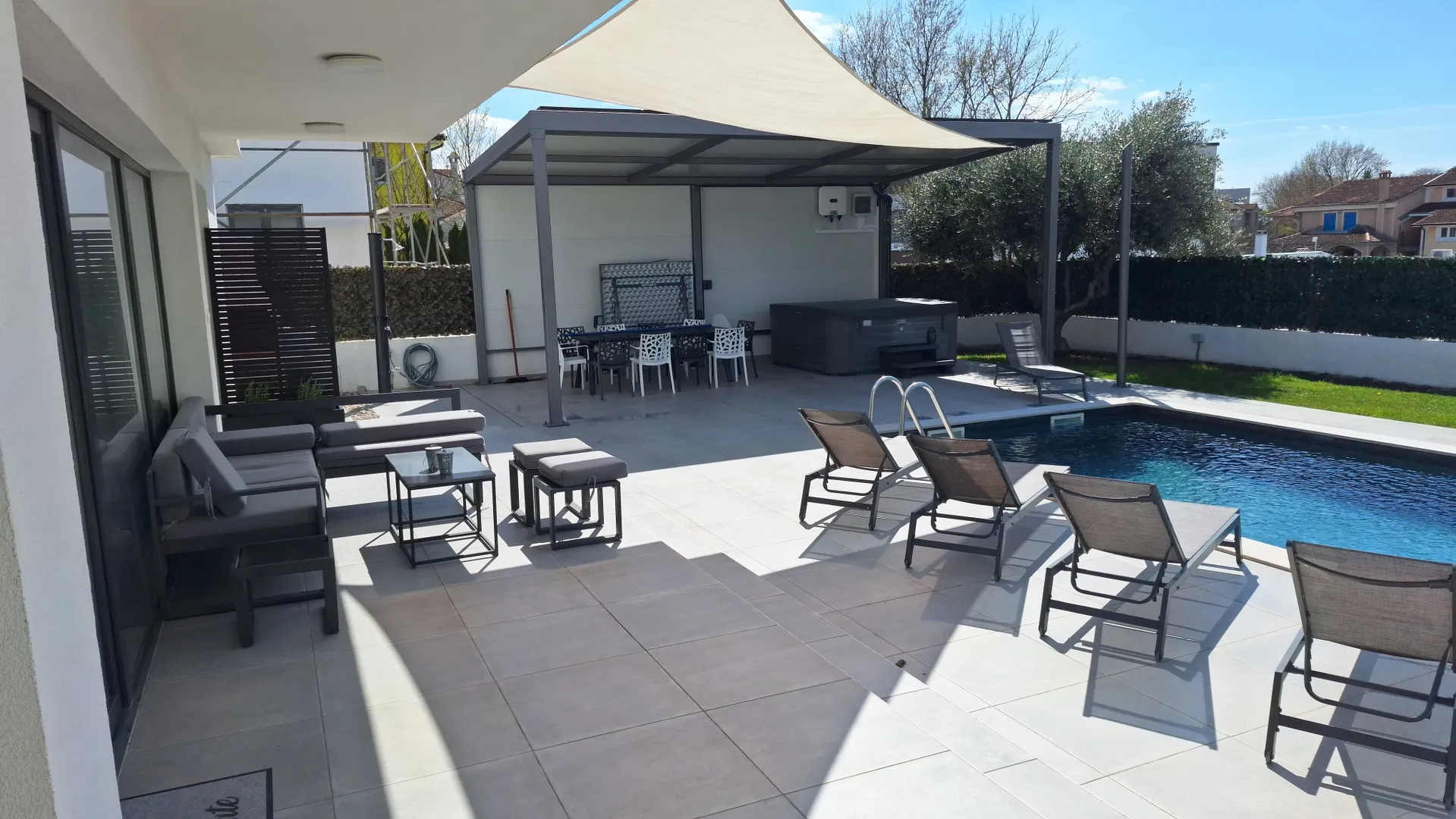 istra, luksuz i privatnost u srcu istre, vila sa bazenom 204 m2 - slika 37