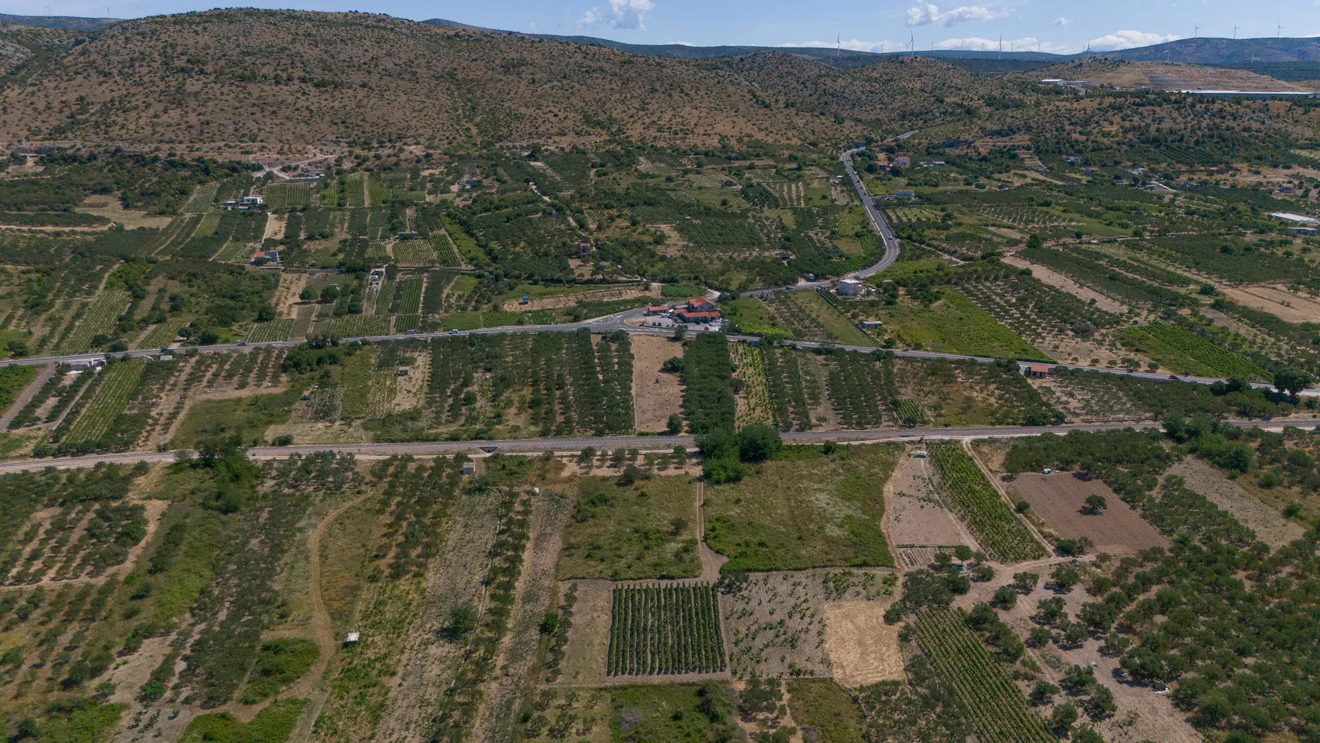 Šibenik, Jadrtovac - Građevinsko i Pašno Zemljište 3978m2 u Atraktivnoj Lokaciji - Vrpolje, Šibenik