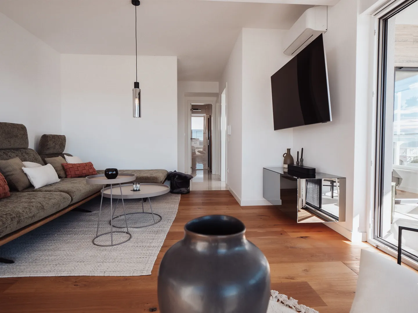 hrvatska, šibenik, vodice (tribunj) – moderan stan na 1. katu s 4 spavaće sobe, 2 terase i 3 parkirna mjesta, 137,91 m² - slika 3