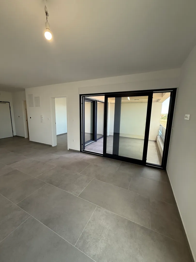 jednosobni stan s natkrivenom terasom, 350 m od mora, povljana - pag - slika 4