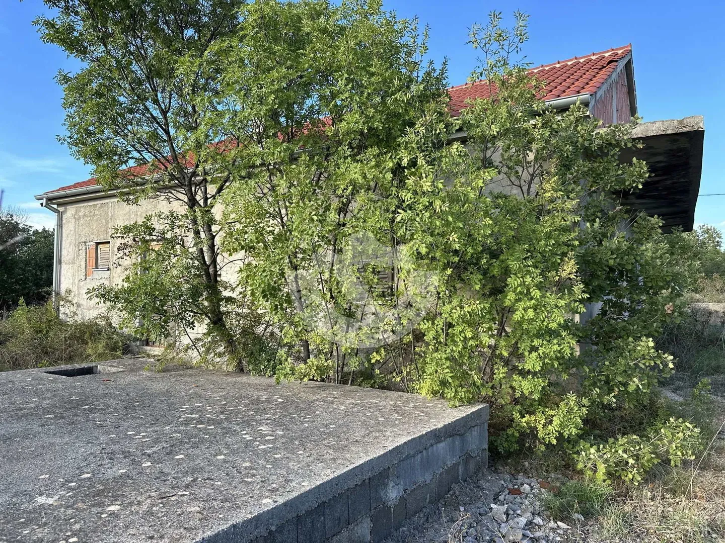 hrvatska, zemunik, zadar – 2.062 m² građevinskog zemljišta s kućom + 1.987 m² poljoprivrednog zemljišta u mirnoj zoni, 5 min od zračne luke - slika 9