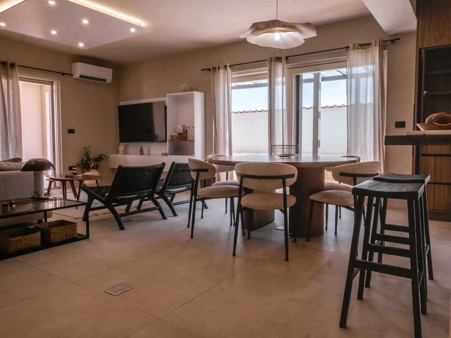 luksuzna vila s bazenom, prvi red do mora, nin - zadar - slika 17